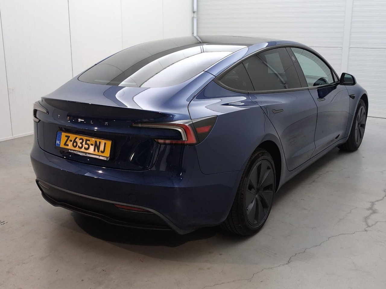 Tesla Model 3 RWD 60 kWh | 2024 | 34.719 km | Automaat | Z635NJ | NAP: Logisch - Хечбек: снимка 4 Tesla Model 3 RWD 60 kWh | 2024 | 34.719 km | Automaat | Z635NJ | NAP: Logisch - Хечбек: снимка 4