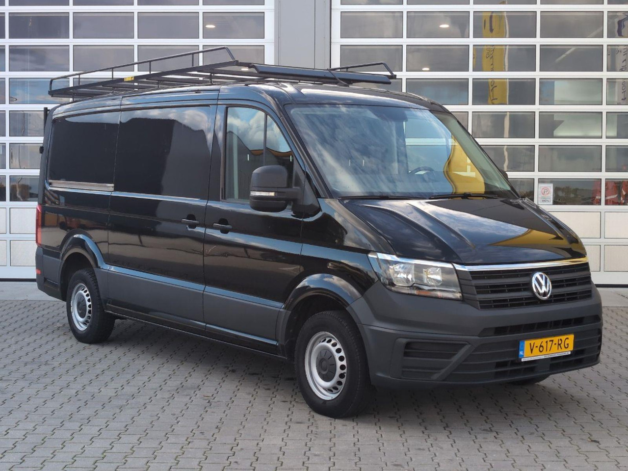 Volkswagen Crafter 30 2.0 TDI L3H2 Trendline | 2018 | 101.985 km | V617RG | NAP: Logisch - Товарен бус: снимка 2 Volkswagen Crafter 30 2.0 TDI L3H2 Trendline | 2018 | 101.985 km | V617RG | NAP: Logisch - Товарен бус: снимка 2