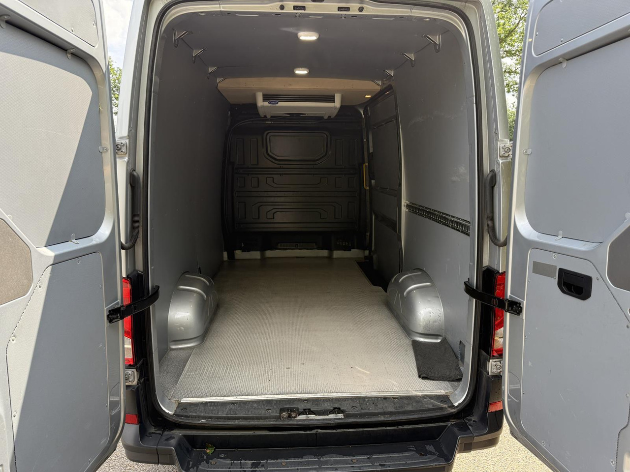 Volkswagen Crafter | 35 2.0 TDI L3H3 Koelwagen | 2020 | 385.538 km | VHK-13-F - Хладилен бус: снимка 4 Volkswagen Crafter | 35 2.0 TDI L3H3 Koelwagen | 2020 | 385.538 km | VHK-13-F - Хладилен бус: снимка 4