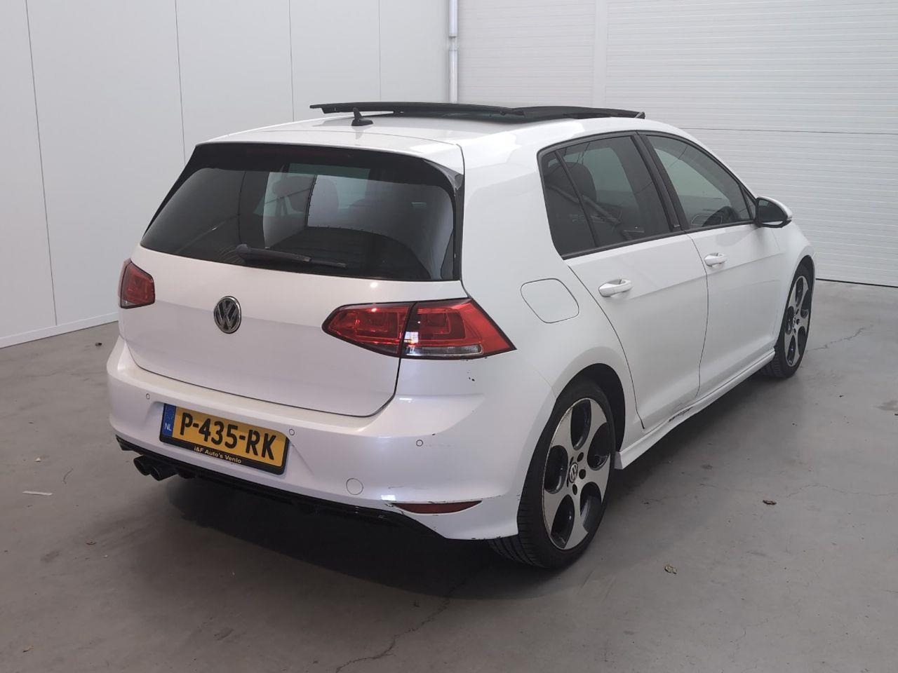 Volkswagen Golf 1.4 TSI Connected Series | 2017 | 114.917 km | Automaat | P435RK | NAP: Geen oordeel - Хечбек: снимка 4 Volkswagen Golf 1.4 TSI Connected Series | 2017 | 114.917 km | Automaat | P435RK | NAP: Geen oordeel - Хечбек: снимка 4