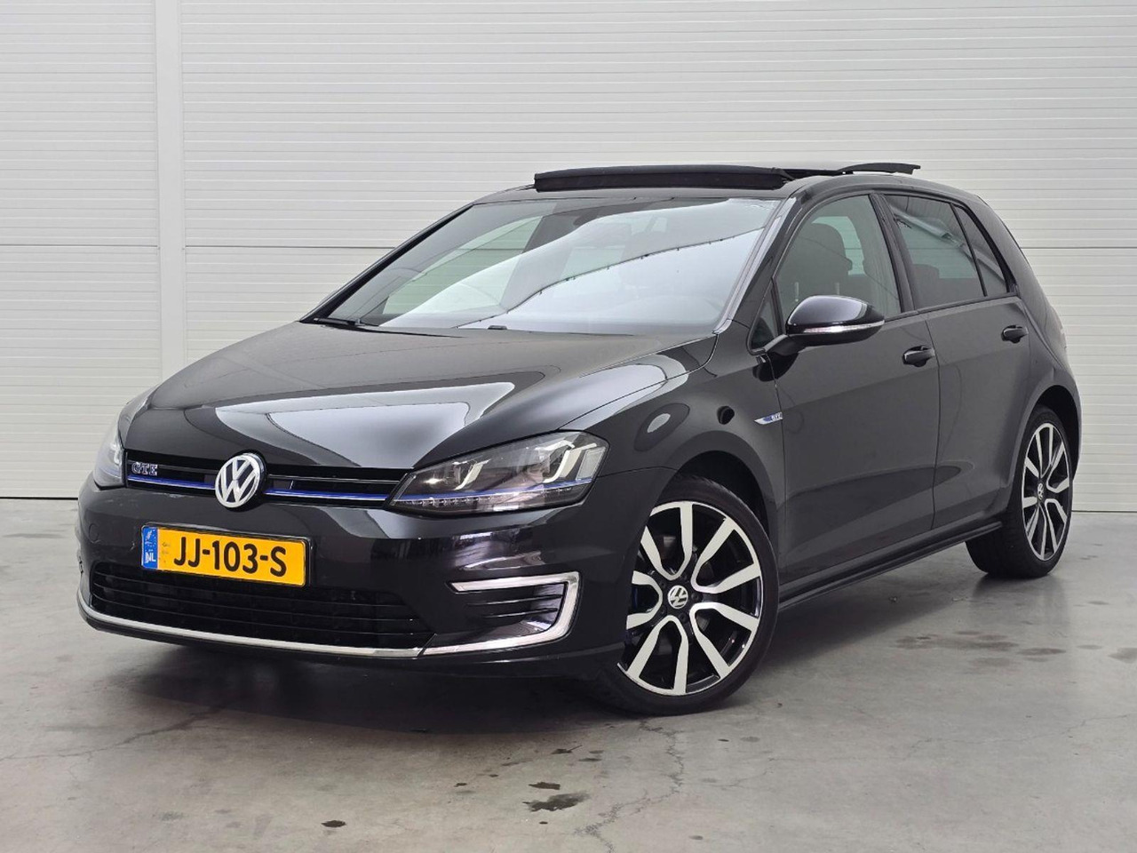 Volkswagen Golf 1.4 TSI GTE | 2015 | 187.781 km | Automaat | JJ103S | NAP: Geen oordeel - Хечбек: снимка 1 Volkswagen Golf 1.4 TSI GTE | 2015 | 187.781 km | Automaat | JJ103S | NAP: Geen oordeel - Хечбек: снимка 1