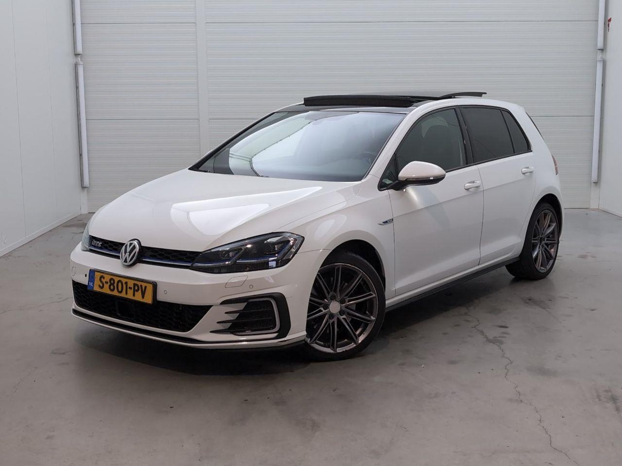 Volkswagen Golf 1.4 TSI PHEV GTE | 2018 | 160.611 km | Automaat | S801PV | NAP: Geen oordeel - Хечбек: снимка 1 Volkswagen Golf 1.4 TSI PHEV GTE | 2018 | 160.611 km | Automaat | S801PV | NAP: Geen oordeel - Хечбек: снимка 1