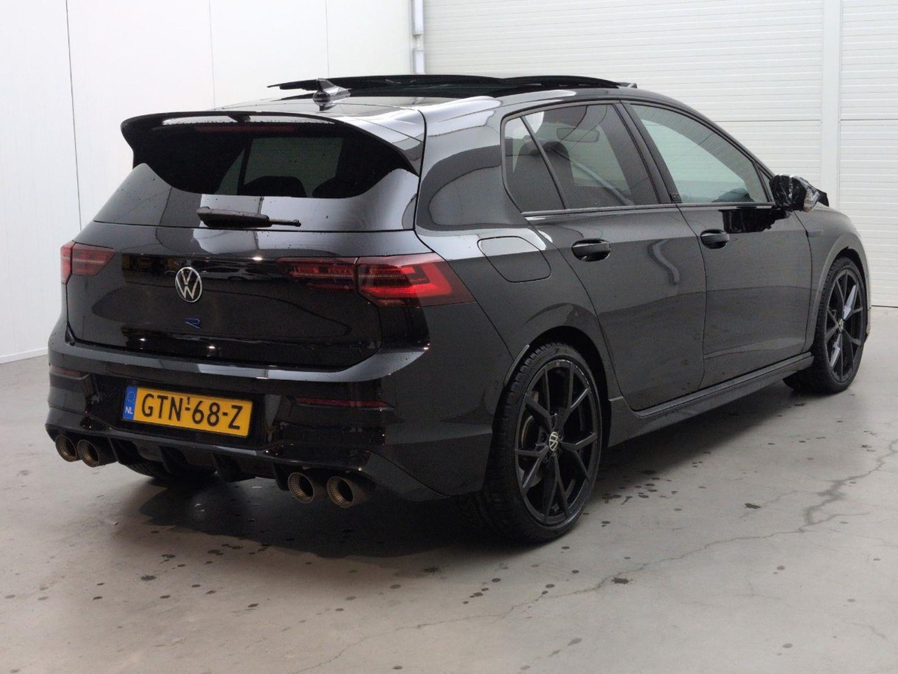 Volkswagen Golf 2.0 TSI R 4Motion | 2022 | 86.483 km | Automaat | GTN68Z | NAP: Geen oordeel - Хечбек: снимка 4 Volkswagen Golf 2.0 TSI R 4Motion | 2022 | 86.483 km | Automaat | GTN68Z | NAP: Geen oordeel - Хечбек: снимка 4