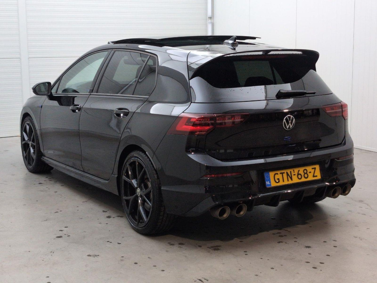 Volkswagen Golf 2.0 TSI R 4Motion | 2022 | 86.483 km | Automaat | GTN68Z | NAP: Geen oordeel - Хечбек: снимка 3 Volkswagen Golf 2.0 TSI R 4Motion | 2022 | 86.483 km | Automaat | GTN68Z | NAP: Geen oordeel - Хечбек: снимка 3