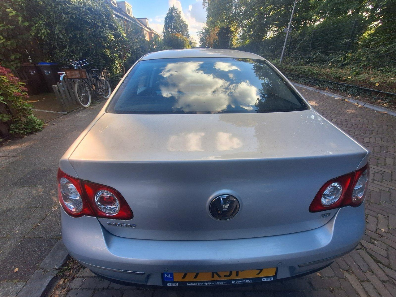 Volkswagen | Passat | 1.9 TDI Comfortline | 2010 | 314.746 km | 77KJP9 | Logisch - Седан: снимка 3 Volkswagen | Passat | 1.9 TDI Comfortline | 2010 | 314.746 km | 77KJP9 | Logisch - Седан: снимка 3