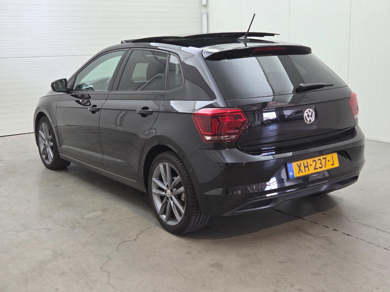 Volkswagen Polo 1.0 TSI Highline | 2019 | 193.826 km | Automaat | XH237J | NAP: Logisch - Хечбек: снимка 3 Volkswagen Polo 1.0 TSI Highline | 2019 | 193.826 km | Automaat | XH237J | NAP: Logisch - Хечбек: снимка 3