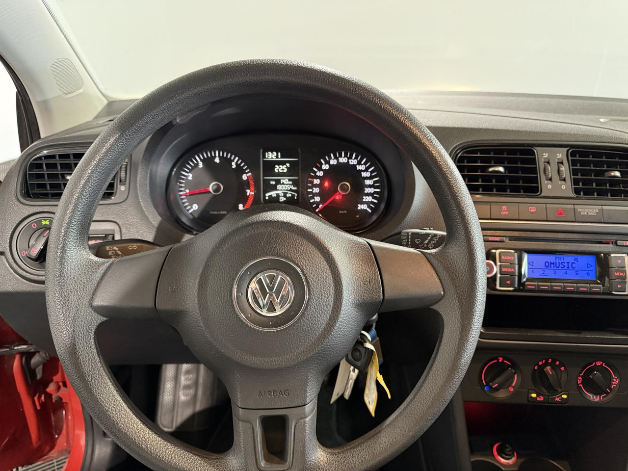 Volkswagen | Polo | 1.2 Easyline | 2011 | 180.054 km | JB852Z | Geen oordeel - Хечбек: снимка 2 Volkswagen | Polo | 1.2 Easyline | 2011 | 180.054 km | JB852Z | Geen oordeel - Хечбек: снимка 2