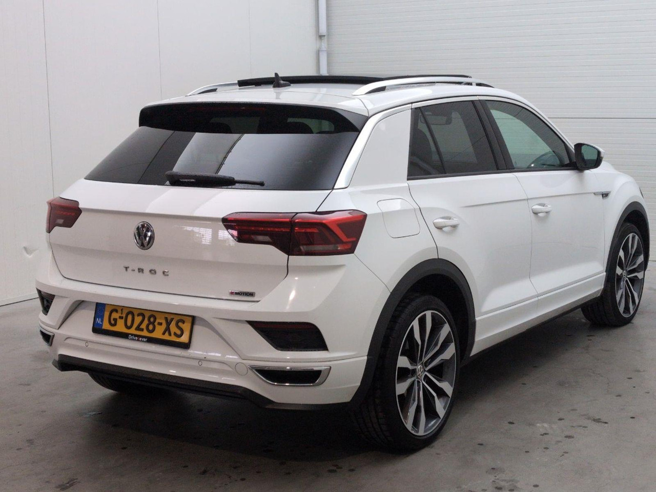 Volkswagen T-Roc 2.0 TSI 4Motion Sport Business R | 2019 | 123.691 km | Automaat | G028XS | NAP: Geen oordeel - Джип: снимка 4 Volkswagen T-Roc 2.0 TSI 4Motion Sport Business R | 2019 | 123.691 km | Automaat | G028XS | NAP: Geen oordeel - Джип: снимка 4