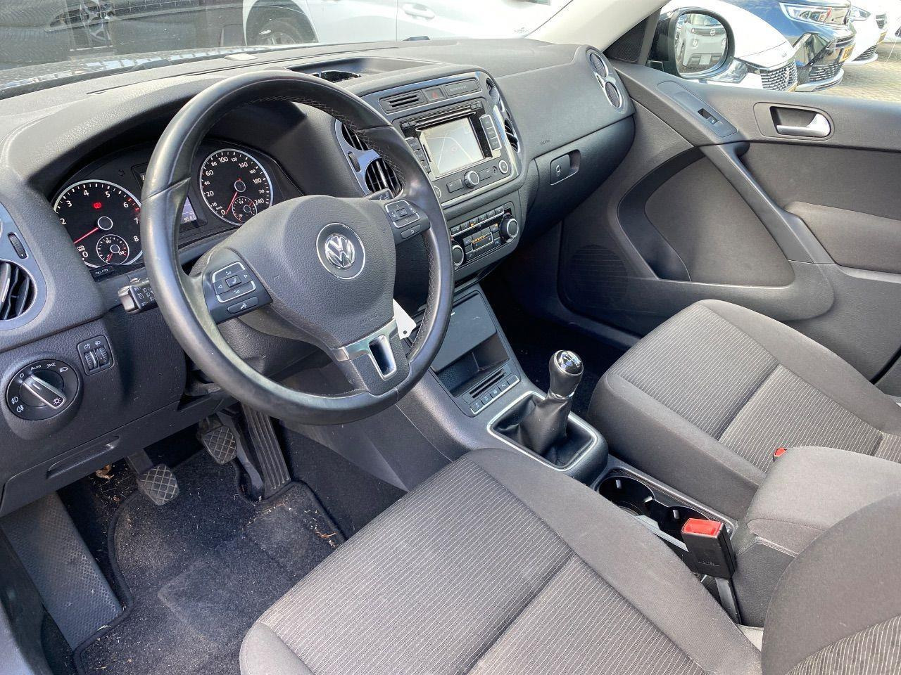 Volkswagen Tiguan 1.4 TSI Comfort&Design Edition | 2014 | 82.628 km | 8TFG89 | NAP: Logisch - Джип: снимка 5 Volkswagen Tiguan 1.4 TSI Comfort&Design Edition | 2014 | 82.628 km | 8TFG89 | NAP: Logisch - Джип: снимка 5