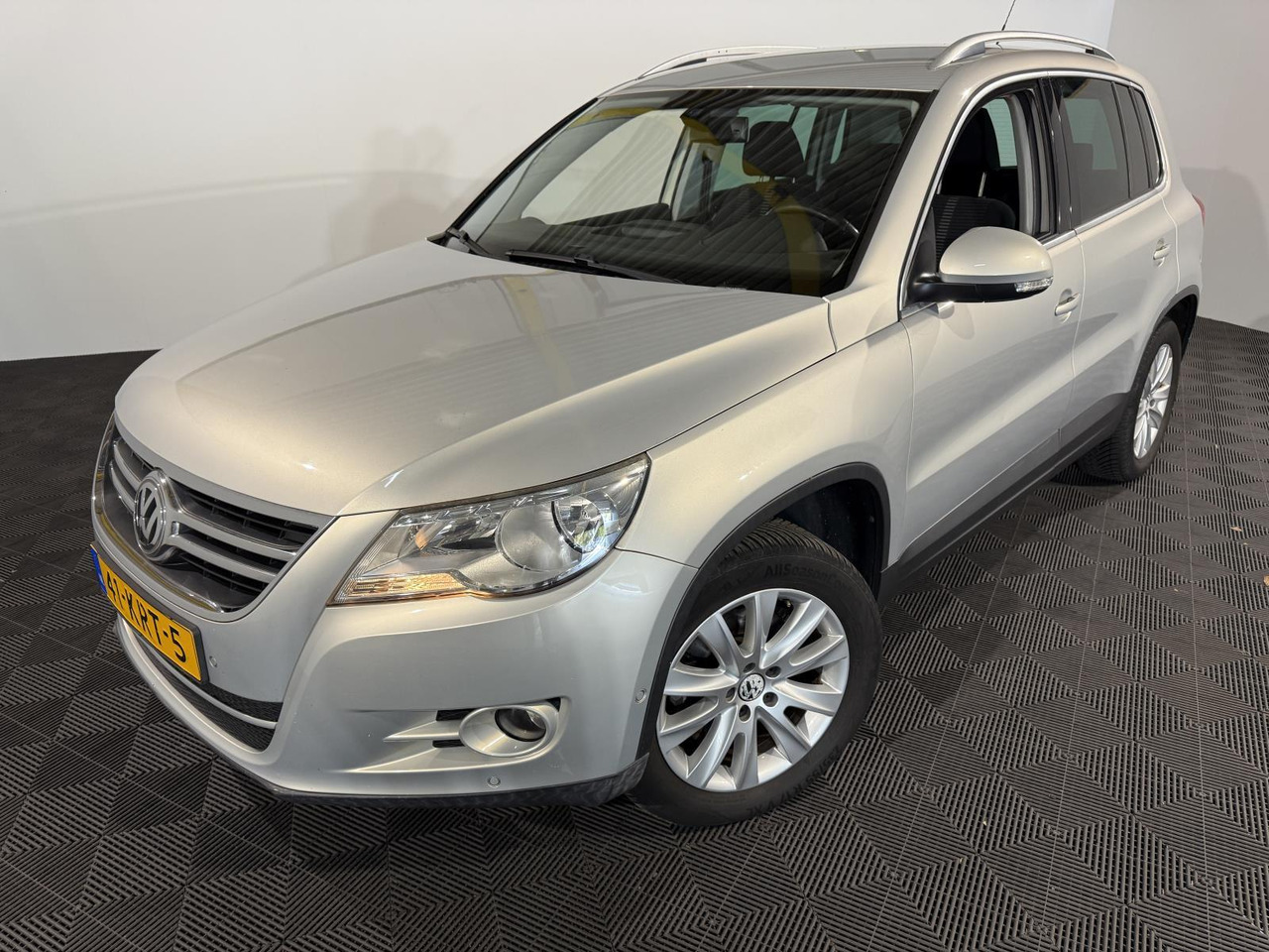 Volkswagen | Tiguan | 1.4 TSI Sport&Style | 2010 | 247.657 km | 41KRT5 | Logisch - Джип: снимка 1 Volkswagen | Tiguan | 1.4 TSI Sport&Style | 2010 | 247.657 km | 41KRT5 | Logisch - Джип: снимка 1