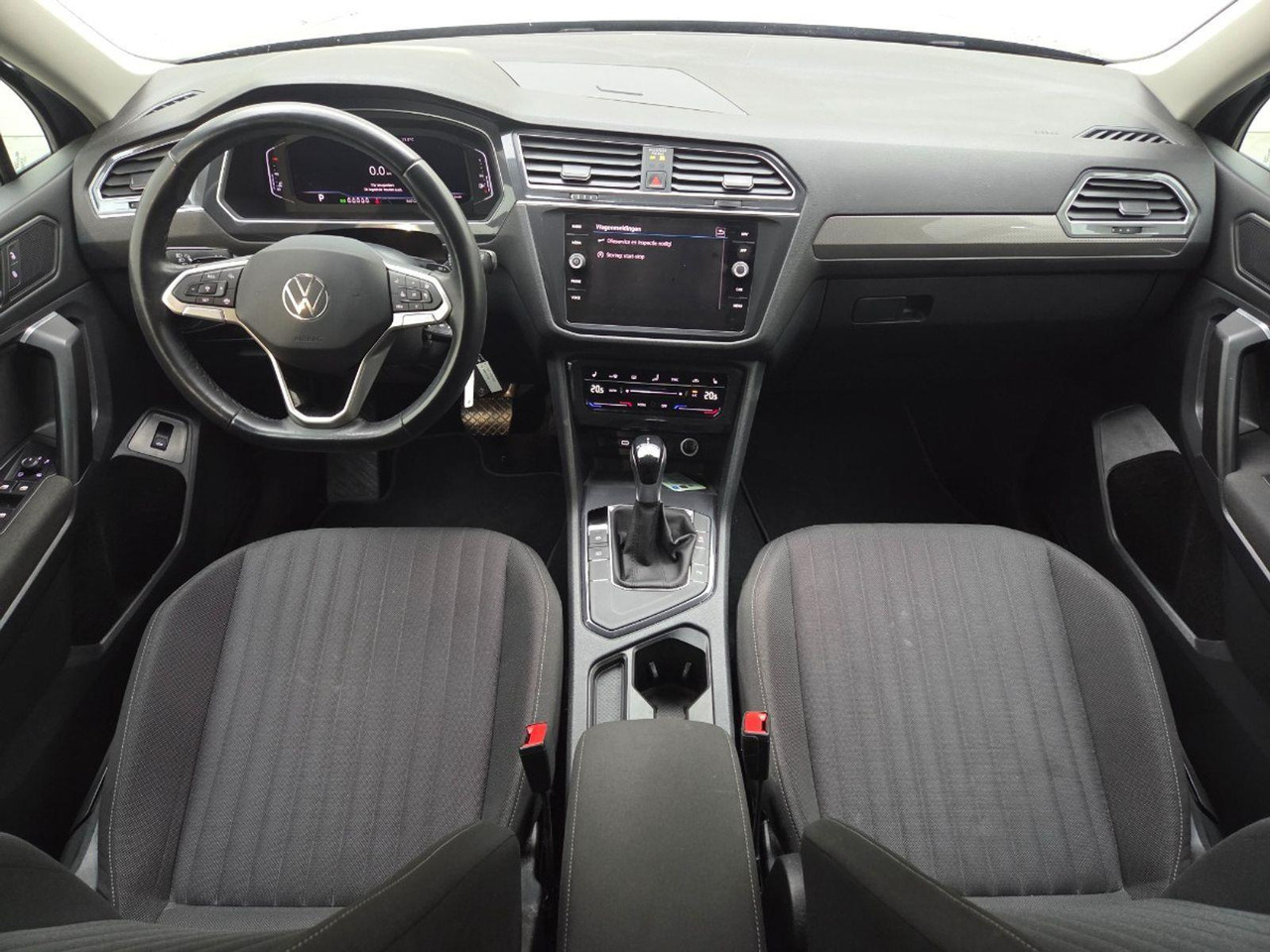 Volkswagen Tiguan Allspace 1.5 TSI R - Line 7p. | 2023 | 86.012 km | Automaat | X459RL | NAP: Geen oordeel - Джип: снимка 5 Volkswagen Tiguan Allspace 1.5 TSI R - Line 7p. | 2023 | 86.012 km | Automaat | X459RL | NAP: Geen oordeel - Джип: снимка 5