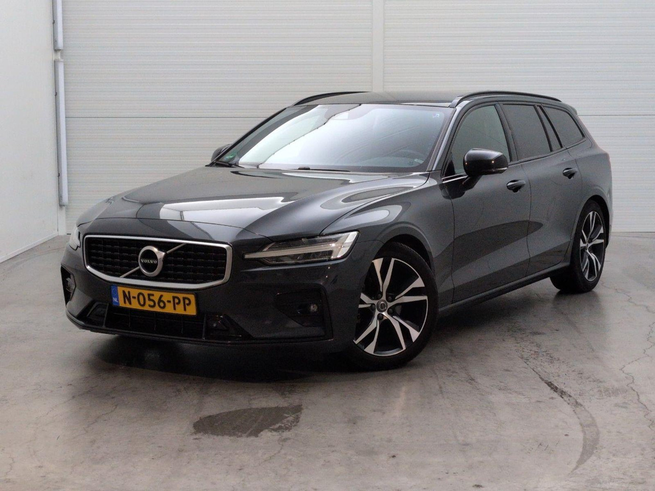 Volvo V60 2.0 D4 Inscription | 2019 | 192.437 km | Automaat | N056PP | NAP: Geen oordeel - Лек автомобил: снимка 1 Volvo V60 2.0 D4 Inscription | 2019 | 192.437 km | Automaat | N056PP | NAP: Geen oordeel - Лек автомобил: снимка 1