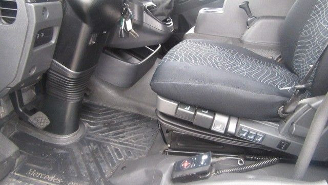 Лизинг на  Mercedes-Benz 818L Koffer LBW, 1,5 to, Seitentüre Mercedes-Benz 818L Koffer LBW, 1,5 to, Seitentüre: снимка 9