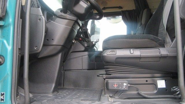Влекач Mercedes-Benz 1842LS/37 mit Nebenantrieb Flansch: снимка 12