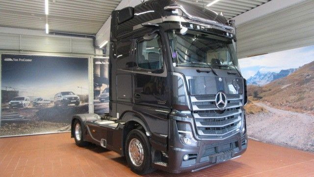 Влекач Mercedes-Benz 1863 LS Driver Extent + Sondermodel: снимка 1