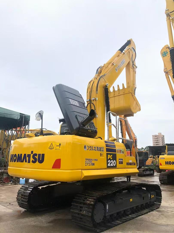 KOMATSU PC220 - Верижен багер: снимка 1 KOMATSU PC220 - Верижен багер: снимка 1