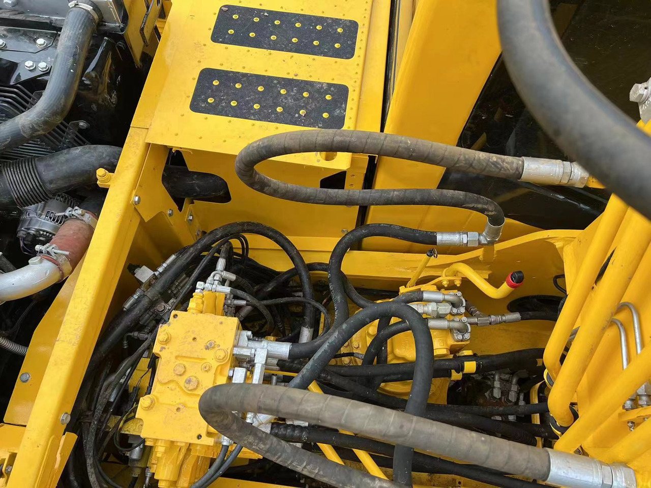 Komatsu PC200-7 - Верижен багер: снимка 5 Komatsu PC200-7 - Верижен багер: снимка 5