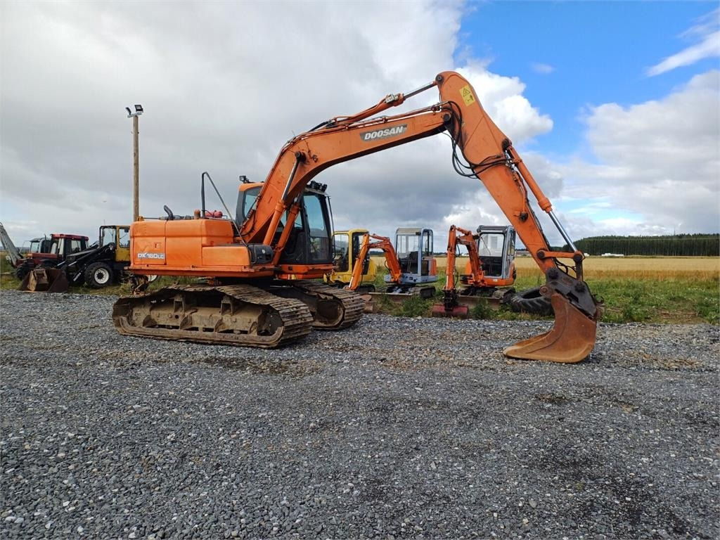Doosan DX160LC Metsä alustalla - Верижен багер: снимка 4 Doosan DX160LC Metsä alustalla - Верижен багер: снимка 4