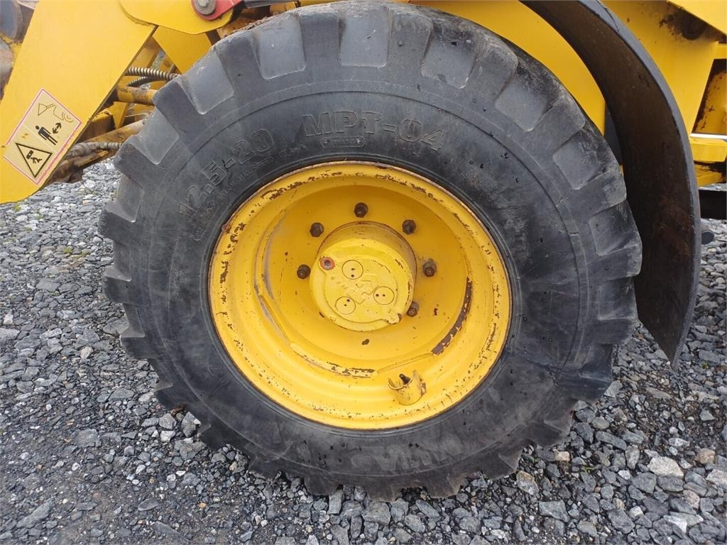 Лизинг на Komatsu WB70A Pyöräkuormaaja Komatsu WB70A Pyöräkuormaaja: снимка 7 Лизинг на Komatsu WB70A Pyöräkuormaaja Komatsu WB70A Pyöräkuormaaja: снимка 7