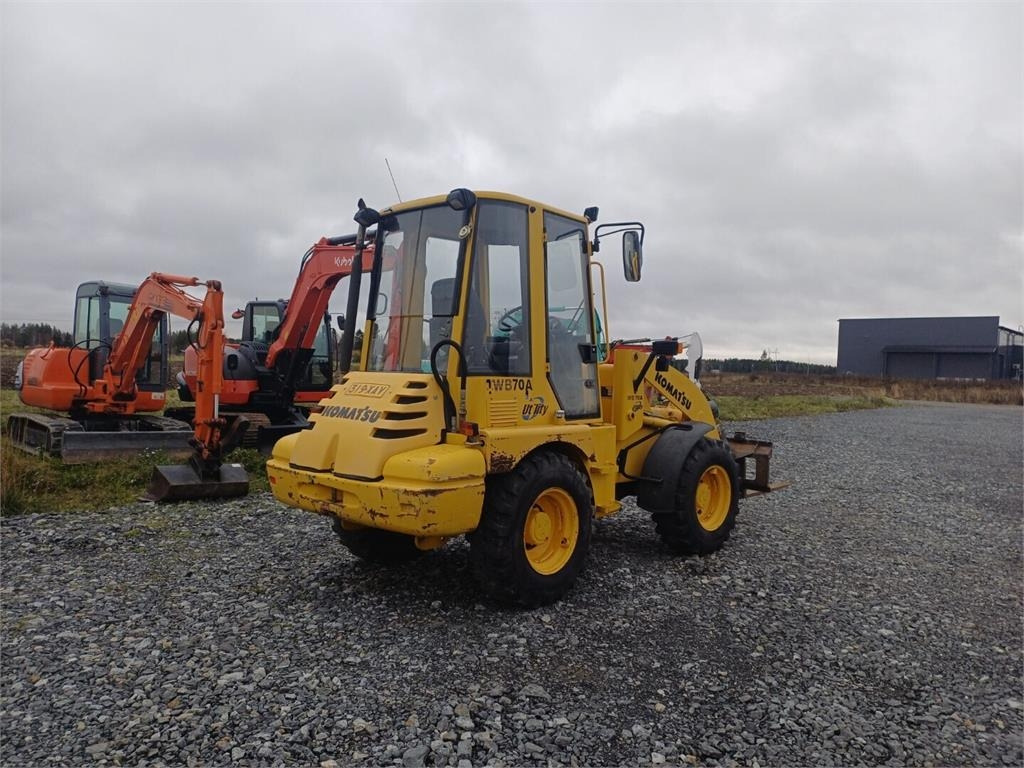 Лизинг на Komatsu WB70A Pyöräkuormaaja Komatsu WB70A Pyöräkuormaaja: снимка 6 Лизинг на Komatsu WB70A Pyöräkuormaaja Komatsu WB70A Pyöräkuormaaja: снимка 6