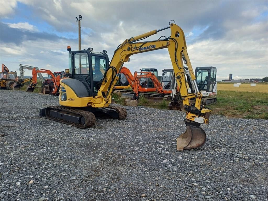 Komatsu pc50mr-2 Engcon pyörittäjällä  - Мини багер: снимка 4 Komatsu pc50mr-2 Engcon pyörittäjällä  - Мини багер: снимка 4