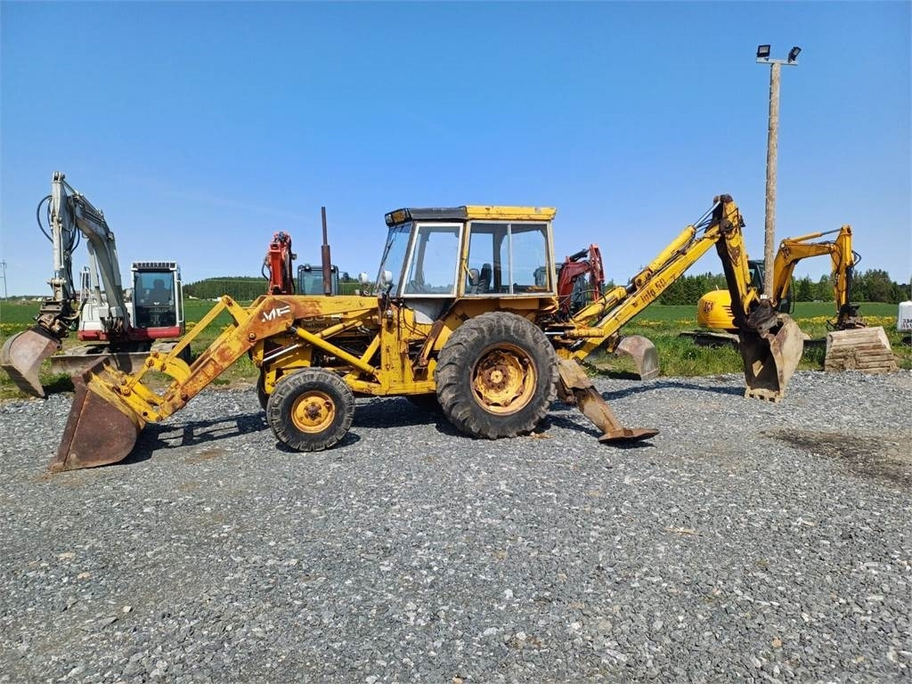 Massey Ferguson 50B traktorikaivuri  - Багер-товарач: снимка 2 Massey Ferguson 50B traktorikaivuri  - Багер-товарач: снимка 2