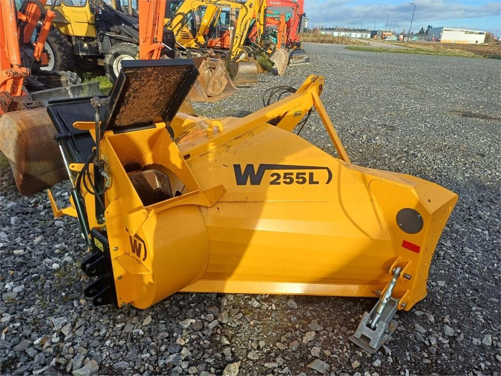 Wieska W255L Lumilinko - Роторен снегорин: снимка 3 Wieska W255L Lumilinko - Роторен снегорин: снимка 3
