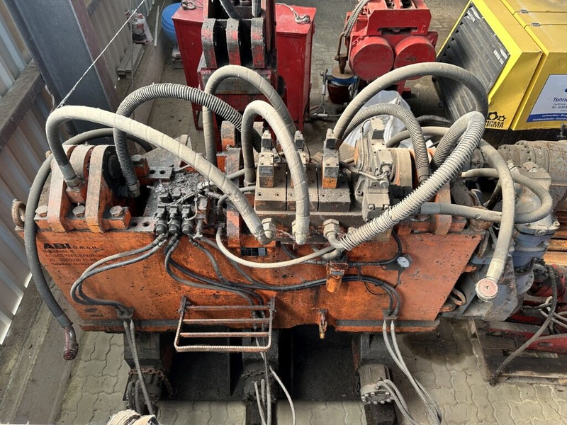 Abi RE 12/14300 Pile Driver & Drill Rig - Машина за набиване: снимка 4 Abi RE 12/14300 Pile Driver & Drill Rig - Машина за набиване: снимка 4