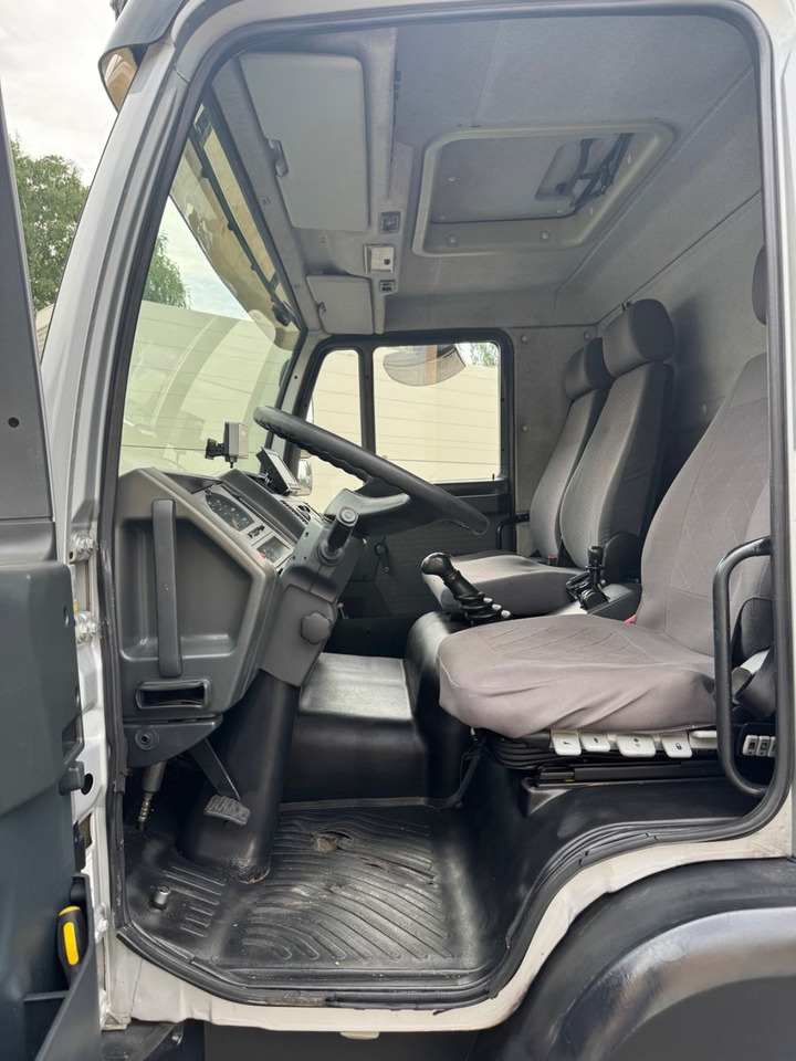 MAN 8. 163 /L2000/LBW-2T./2xAHK - Брезентов бус: снимка 5 MAN 8. 163 /L2000/LBW-2T./2xAHK - Брезентов бус: снимка 5