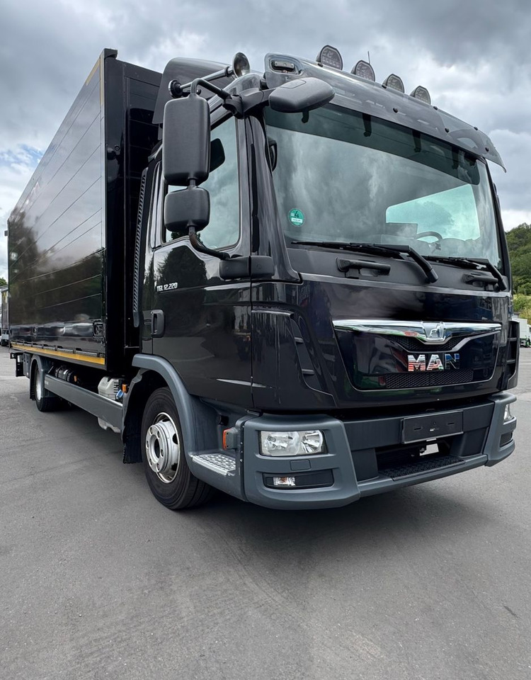 MAN TGL 12.220/LBW/Klima/Navi/2xAHK - За напитки камион: снимка 1 MAN TGL 12.220/LBW/Klima/Navi/2xAHK - За напитки камион: снимка 1