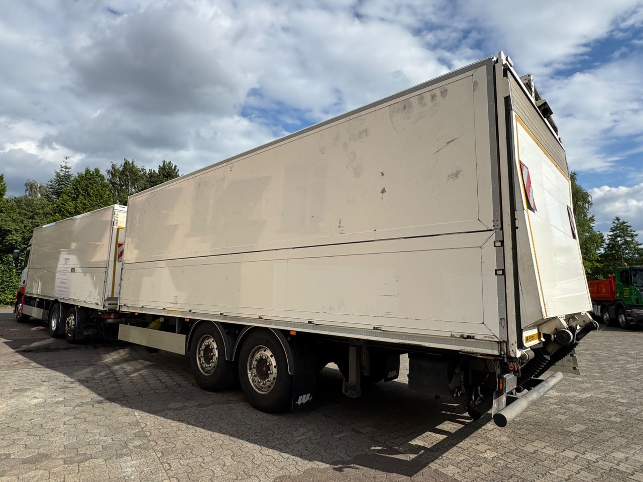 Mercedes-Benz Actros 2545/2xLBW/Klima/Kamera/kpl.Zug - За напитки камион: снимка 4 Mercedes-Benz Actros 2545/2xLBW/Klima/Kamera/kpl.Zug - За напитки камион: снимка 4