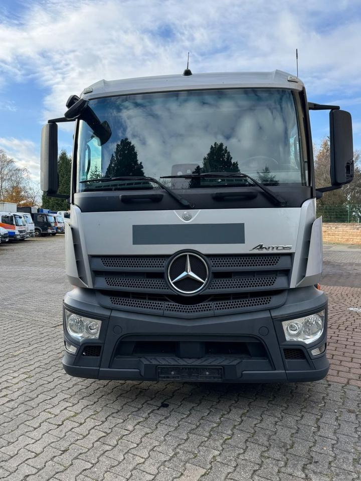 Mercedes-Benz Antos 2540/Durchladbar/2xLBW/Frigoblock/2instock - Камион фургон: снимка 4 Mercedes-Benz Antos 2540/Durchladbar/2xLBW/Frigoblock/2instock - Камион фургон: снимка 4
