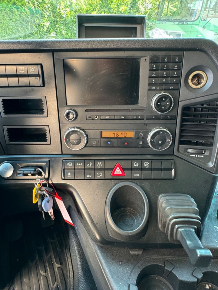 Рефрижератор камион Mercedes-Benz Antos 2540/Durchladbar/2xLBW/Frigoblock: снимка 10