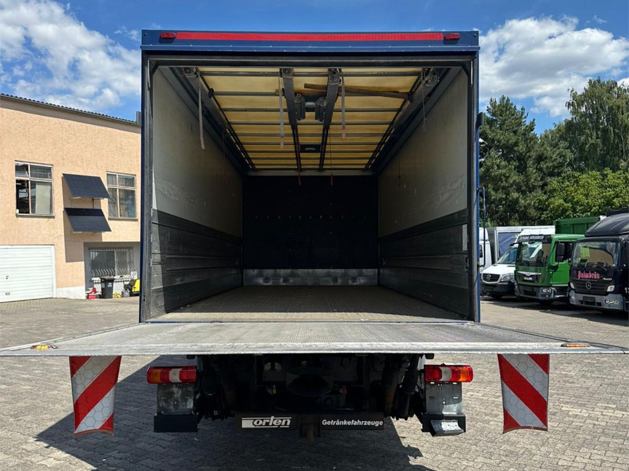 Mercedes-Benz Atego 1523/Klima/LBW/GT-Zertifiziert/2xAHK - За напитки камион: снимка 5 Mercedes-Benz Atego 1523/Klima/LBW/GT-Zertifiziert/2xAHK - За напитки камион: снимка 5