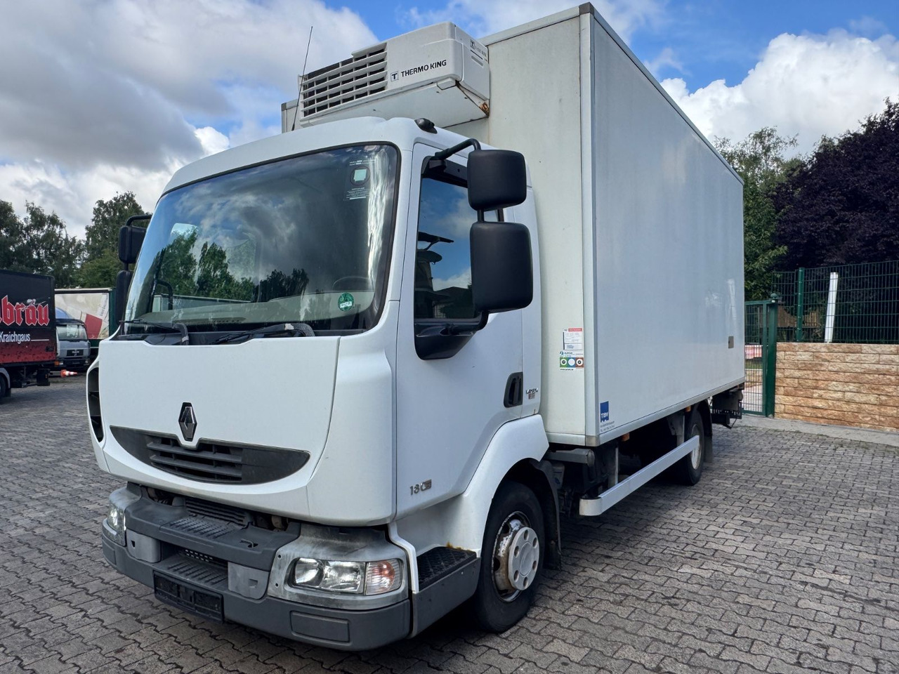 Renault MIDLUM 180/Thermo-King V-500/LBW - Хладилен бус: снимка 2 Renault MIDLUM 180/Thermo-King V-500/LBW - Хладилен бус: снимка 2