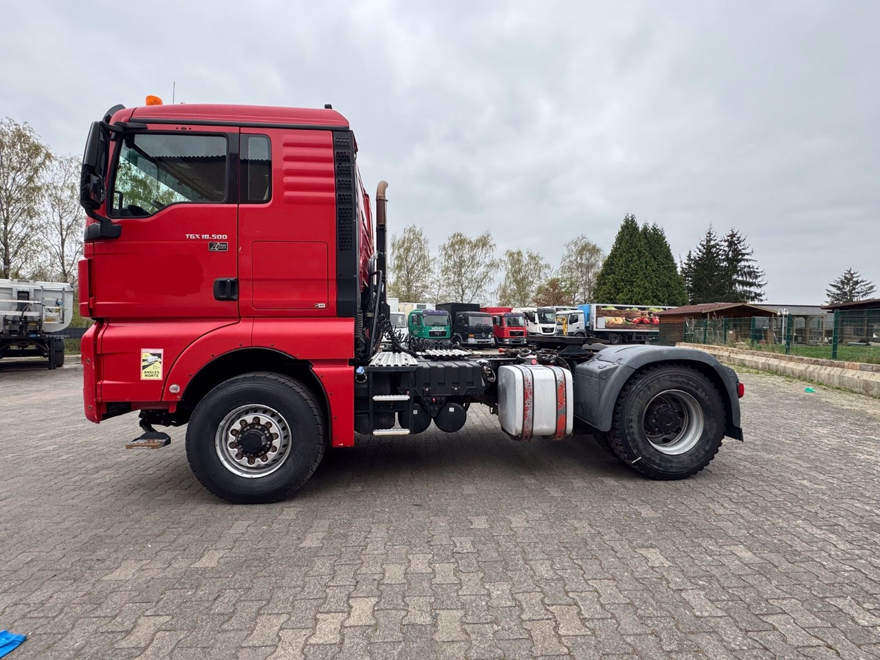 MAN TGX 18.500/Kipphyd./4x4/TÜV-NEU/Top-Zustand! - Влекач: снимка 4 MAN TGX 18.500/Kipphyd./4x4/TÜV-NEU/Top-Zustand! - Влекач: снимка 4