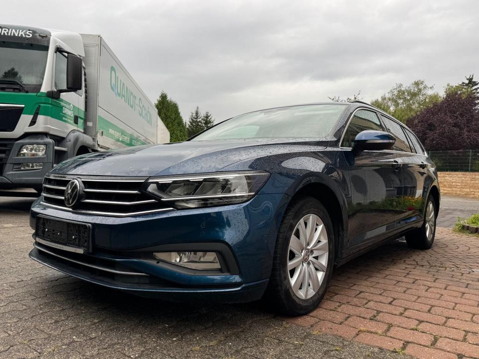 Volkswagen Passat Variant 2.0 TDI - Лек автомобил: снимка 3 Volkswagen Passat Variant 2.0 TDI - Лек автомобил: снимка 3