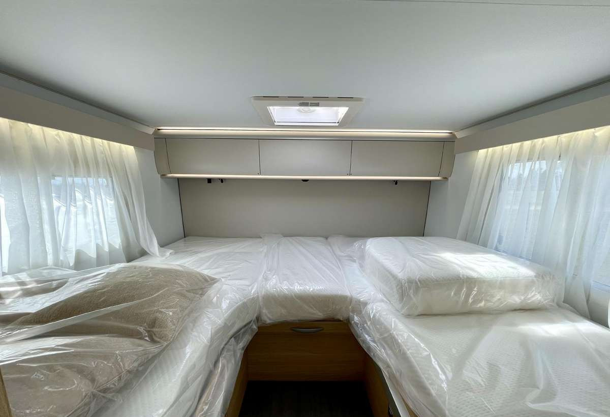 Нови Полуинтегриран кемпер ADRIA Matrix Axess 650 SL: снимка 11