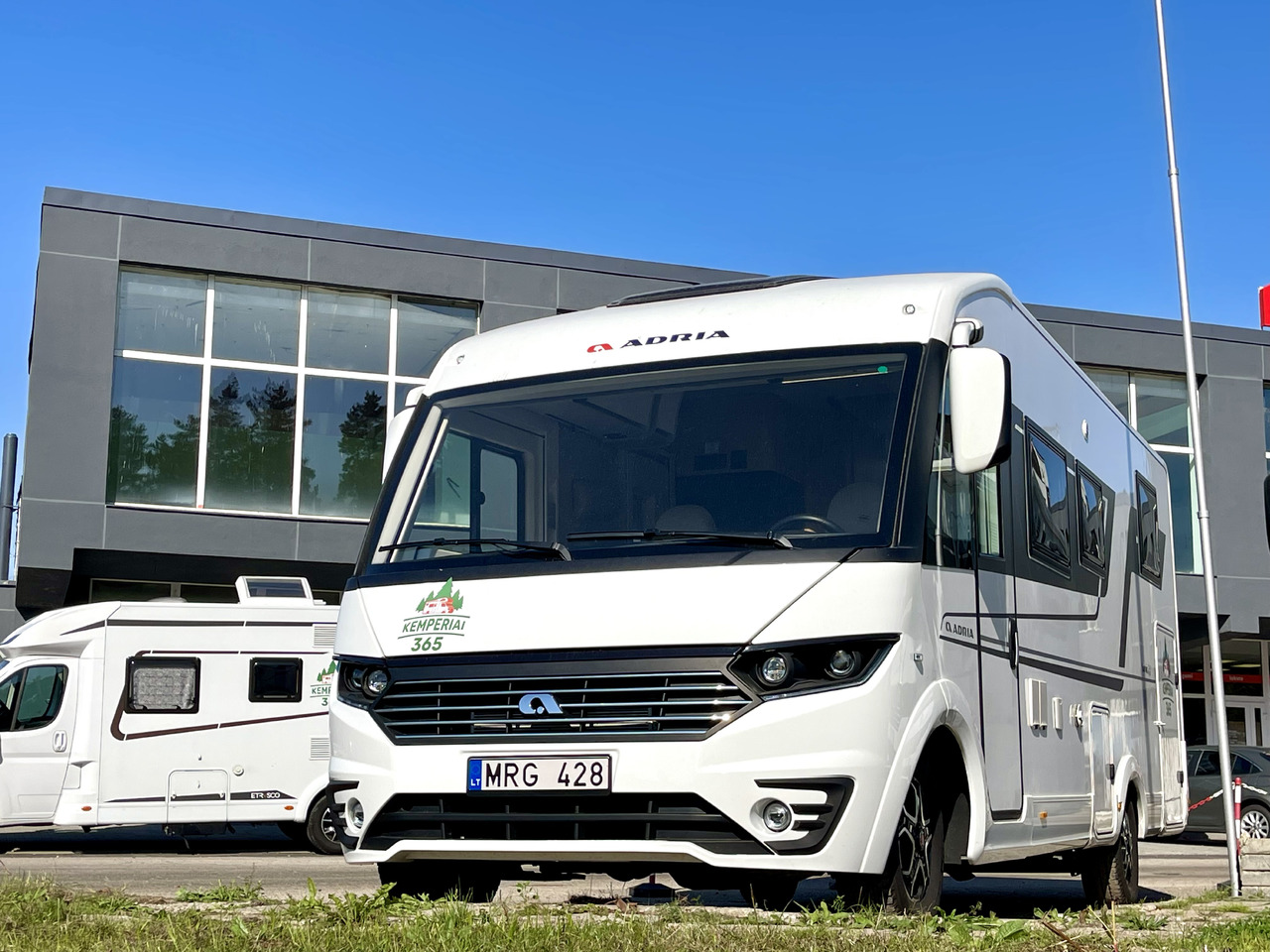 ADRIA Sonic Plus 700SL - Интегриран кемпер: снимка 1 ADRIA Sonic Plus 700SL - Интегриран кемпер: снимка 1