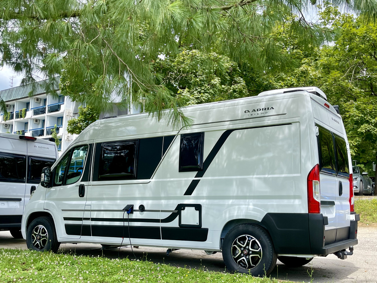 ADRIA Twin 640 SLB - Кемпер ван: снимка 3 ADRIA Twin 640 SLB - Кемпер ван: снимка 3