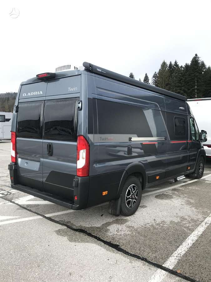ADRIA Twin Sport 640 SG - Кемпер ван: снимка 3 ADRIA Twin Sport 640 SG - Кемпер ван: снимка 3