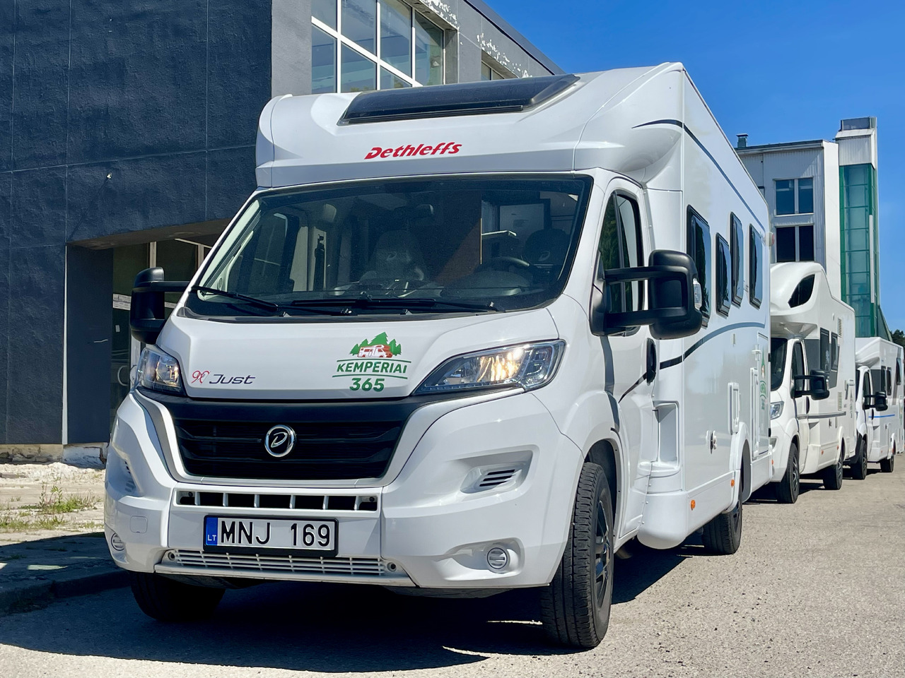 DETHLEFFS T7052 DBL - Полуинтегриран кемпер: снимка 1 DETHLEFFS T7052 DBL - Полуинтегриран кемпер: снимка 1