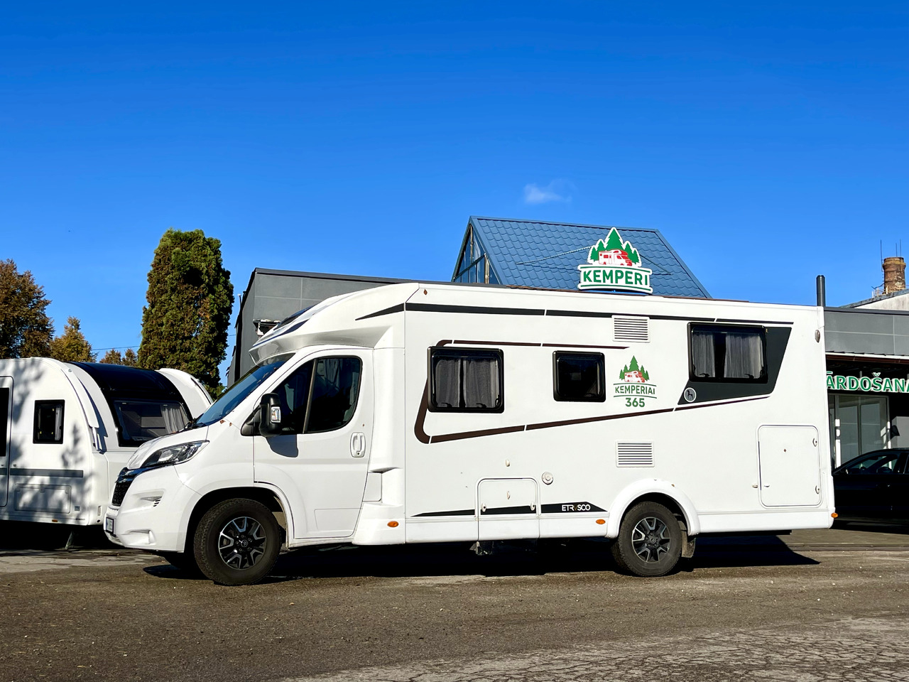 ETRUSCO T 7300 SB - Полуинтегриран кемпер: снимка 3 ETRUSCO T 7300 SB - Полуинтегриран кемпер: снимка 3
