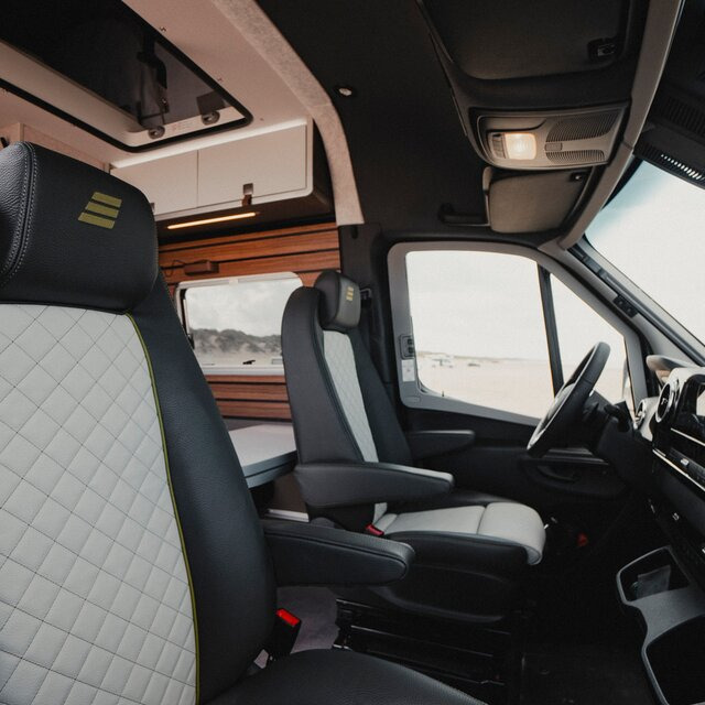 HYMER / ERIBA Grand Canyon Cross Over - Кемпер ван: снимка 5 HYMER / ERIBA Grand Canyon Cross Over - Кемпер ван: снимка 5