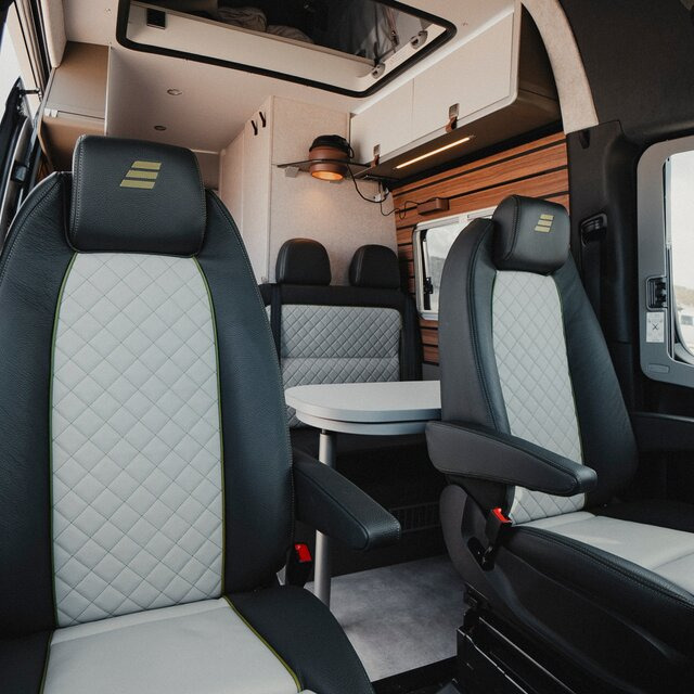 HYMER / ERIBA Grand Canyon Cross Over - Кемпер ван: снимка 4 HYMER / ERIBA Grand Canyon Cross Over - Кемпер ван: снимка 4