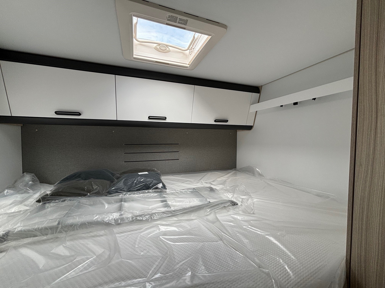 SUN LIVING A 75 DP - Алковен кемпер: снимка 5 SUN LIVING A 75 DP - Алковен кемпер: снимка 5