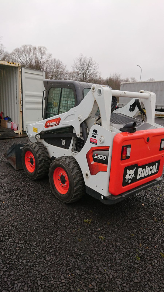 Bobcat s530 - Мини челен товарач: снимка 1 Bobcat s530 - Мини челен товарач: снимка 1