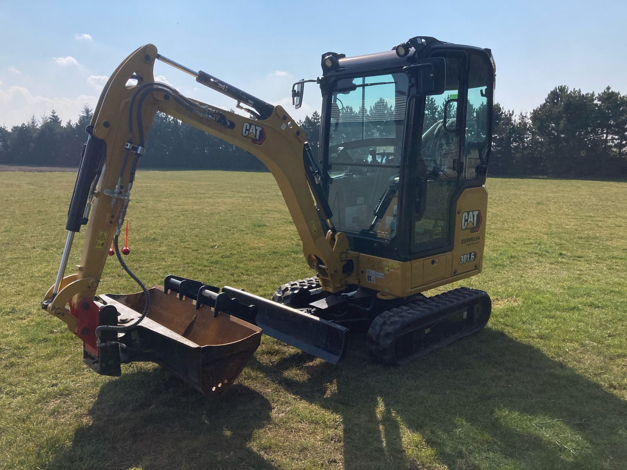 CATERPILLAR 301.6 - Мини багер: снимка 1 CATERPILLAR 301.6 - Мини багер: снимка 1