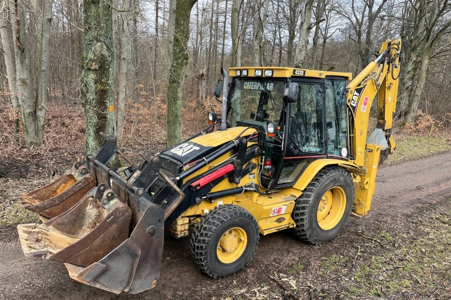 CATERPILLAR 432D - Багер-товарач: снимка 1 CATERPILLAR 432D - Багер-товарач: снимка 1