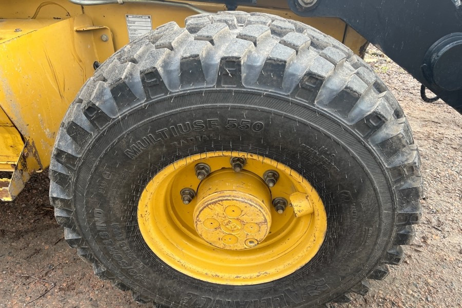 CATERPILLAR 432D - Багер-товарач: снимка 2 CATERPILLAR 432D - Багер-товарач: снимка 2
